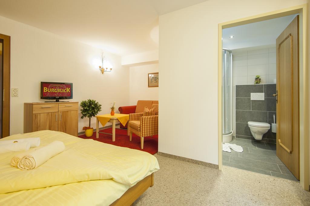 Hotel-Restaurant Burgblick ドルフガシュタイン 部屋 写真