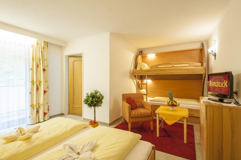 Hotel-Restaurant Burgblick ドルフガシュタイン 部屋 写真