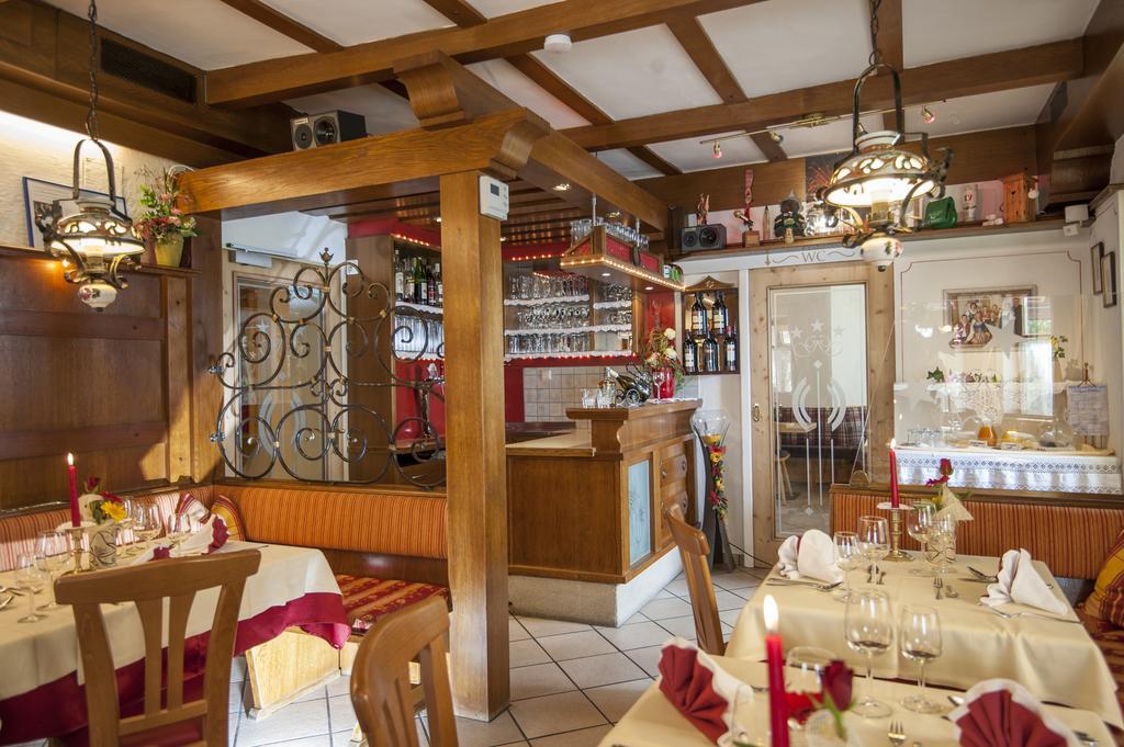 Hotel-Restaurant Burgblick ドルフガシュタイン エクステリア 写真