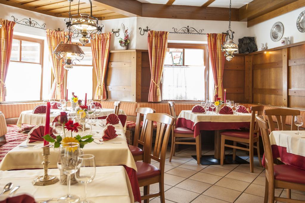 Hotel-Restaurant Burgblick ドルフガシュタイン エクステリア 写真