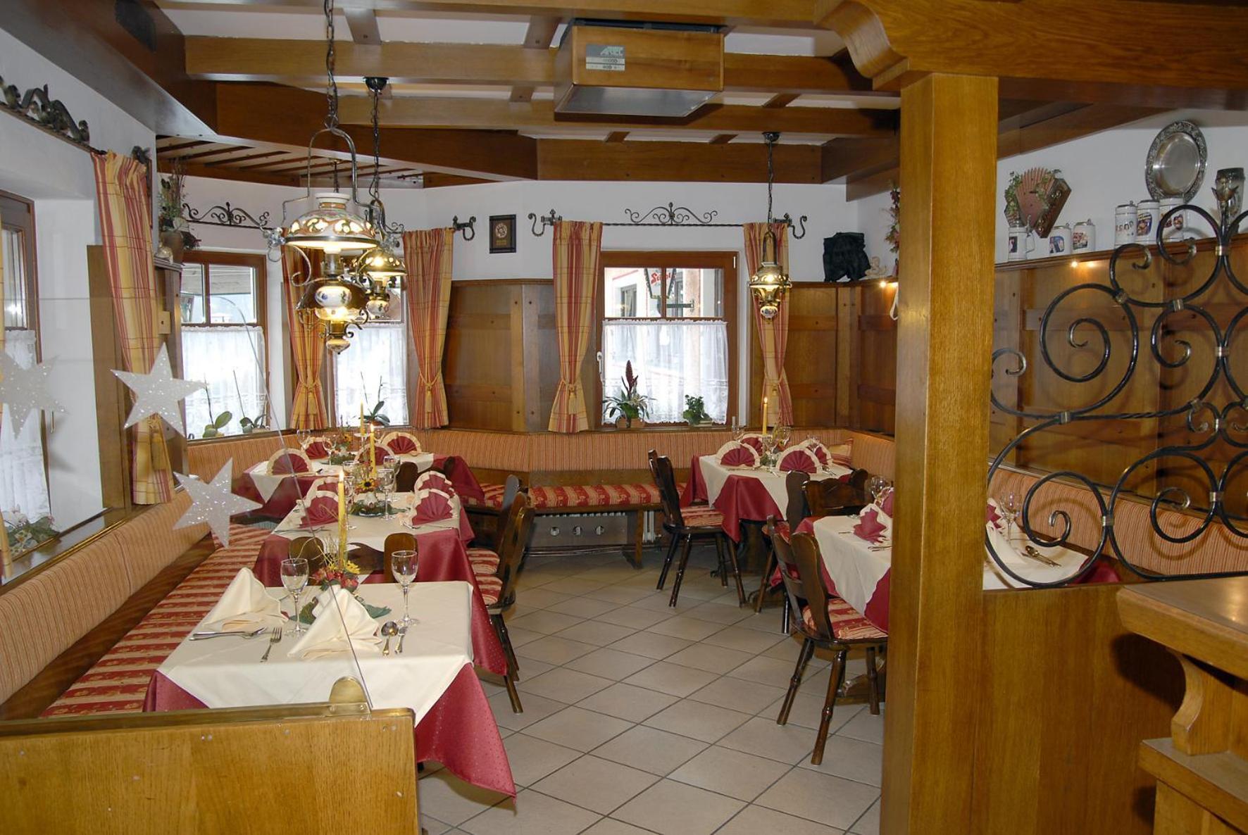 Hotel-Restaurant Burgblick ドルフガシュタイン エクステリア 写真