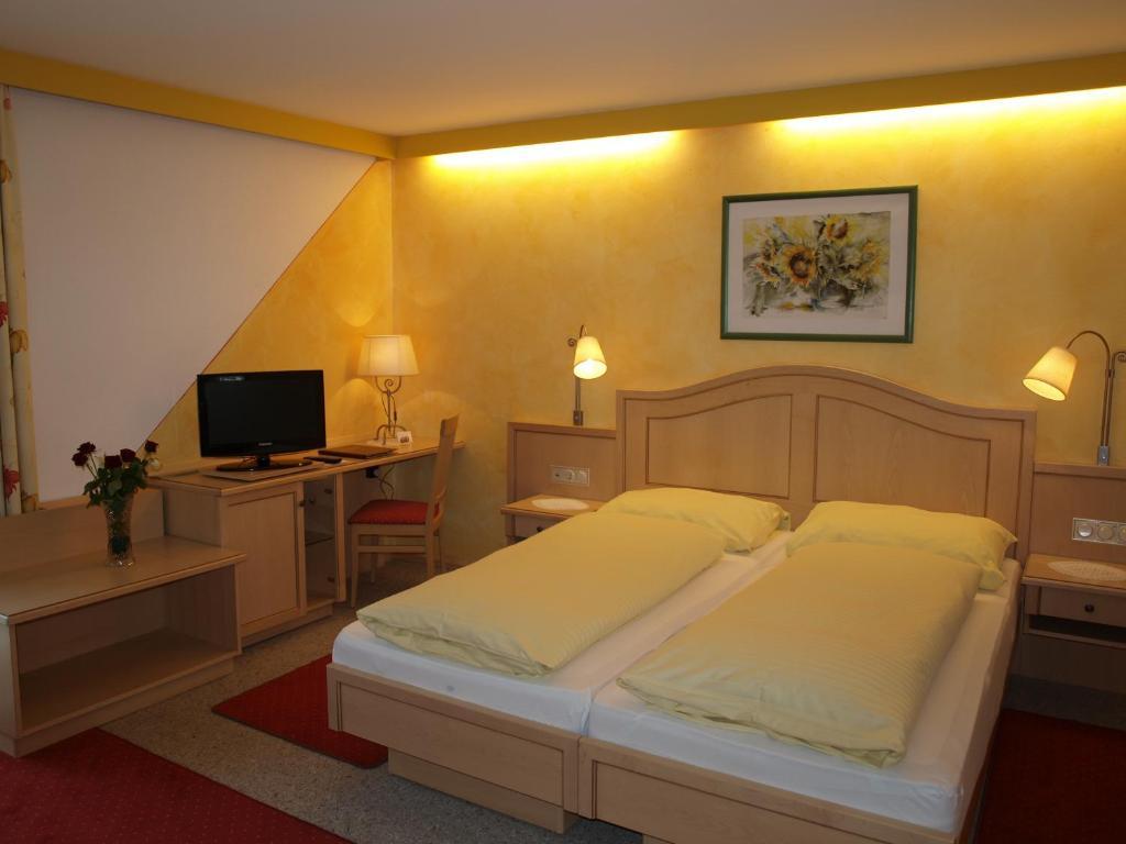 Hotel-Restaurant Burgblick ドルフガシュタイン 部屋 写真